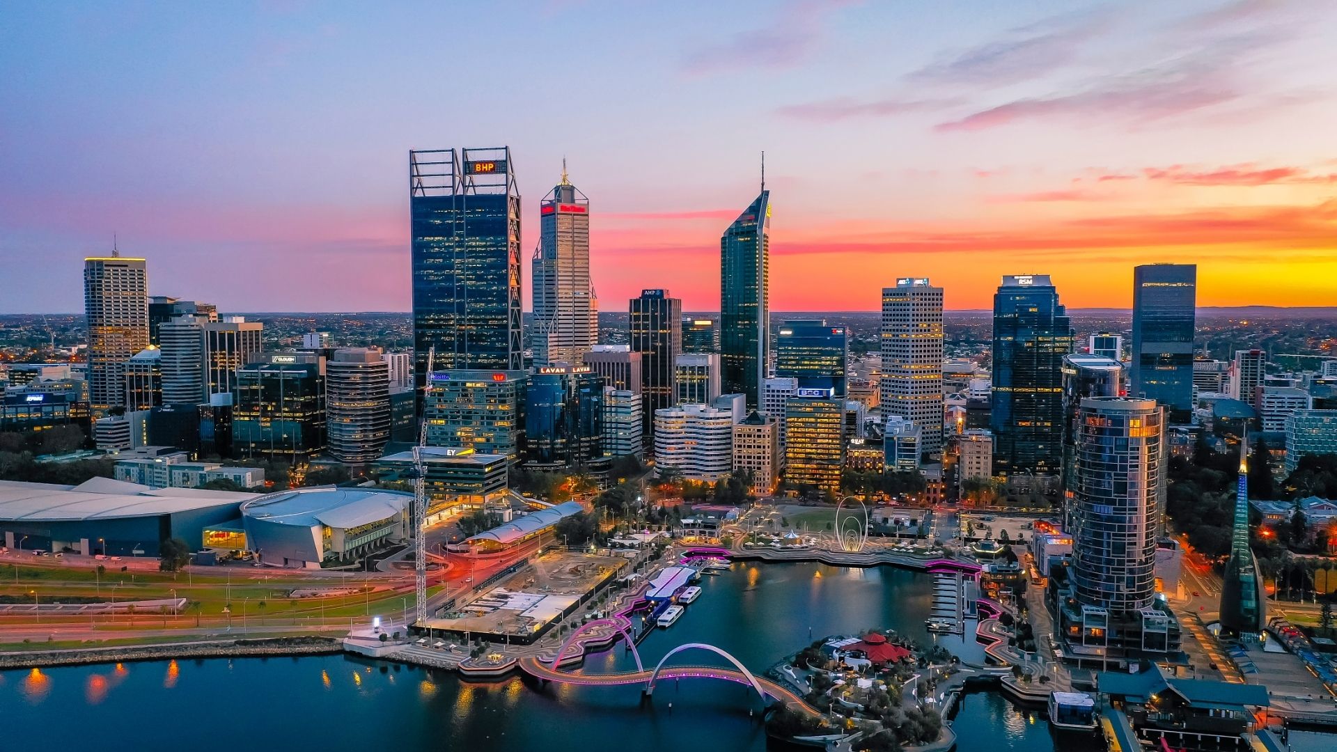 Perth, thủ phủ của vùng Tây Úc, mang lại cơ hội đầu tư độc đáo nhờ vào nền kinh tế dựa trên tài nguyên và lối sống hấp dẫn.